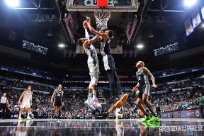 九游游戏关于字母哥在中国队比赛中重返赛场，战术调整引发热议！的信息