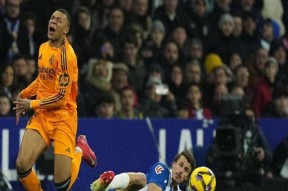 九游 姆巴佩在TES比赛中险胜，爆冷引发热议！