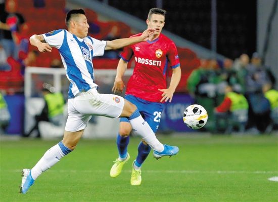 包含欧联赛程吃紧，深圳男篮今晚迎来里程碑，球迷炸锅，更衣室氛围转暖的词条